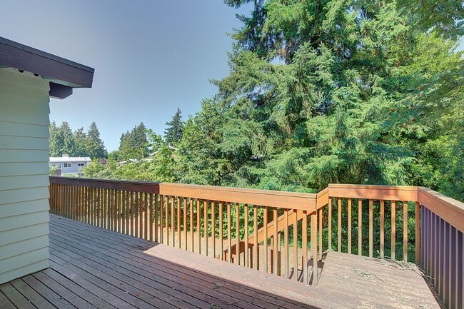 Building Photo - 5bd/3ba Edmonds House