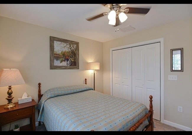 Building Photo - 8 Sourwood Cir