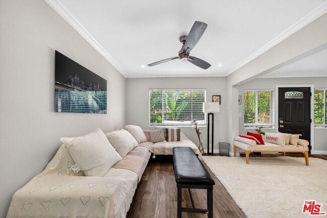 Building Photo - 1200 Tamarind Ave