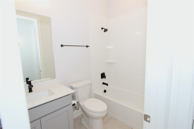 Building Photo - 1443 Park Path Dr