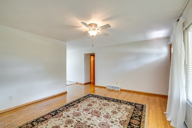 Building Photo - 24665 Robinia Dr