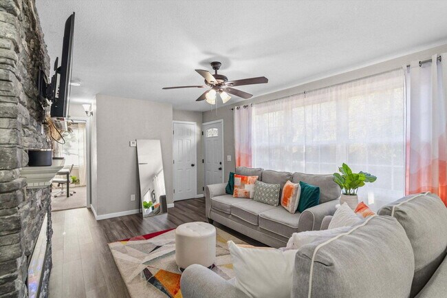 Building Photo - FULLY FURNISHED NORTH AUGUSTA HOME