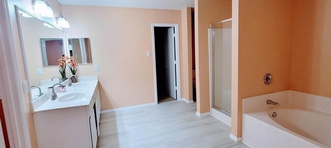 Building Photo - 8733 Polo Dr