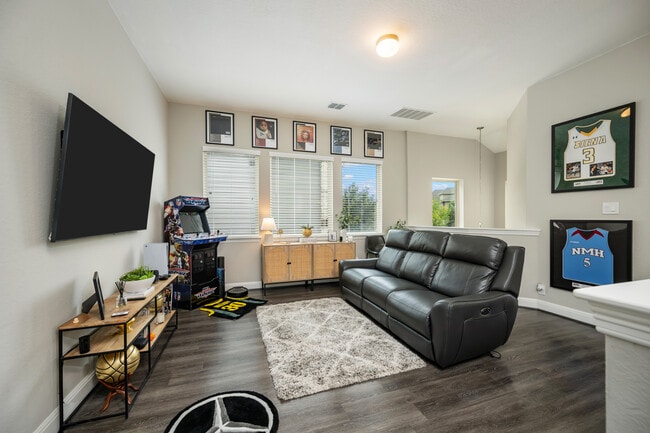 Building Photo - 17339 Moscato