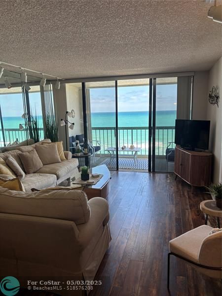 Building Photo - 9900 S Ocean Dr