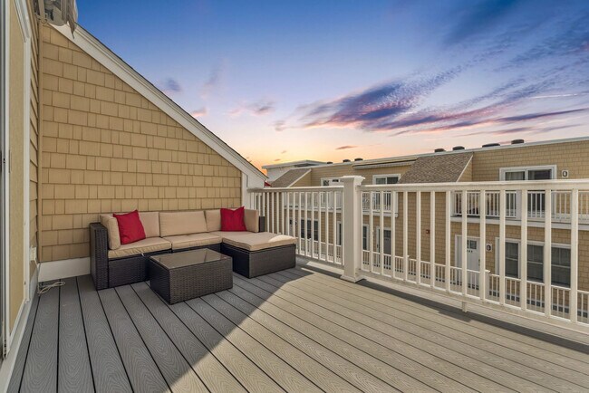 Building Photo - 128 Ashworth Ave