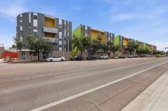 Building Photo - 1111 W University Dr