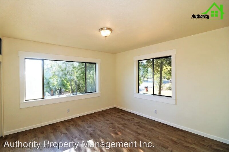 Building Photo - 1534 Fig Ave