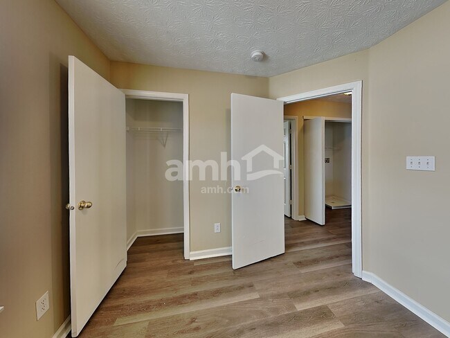 Building Photo - 5705 Valhalla Way