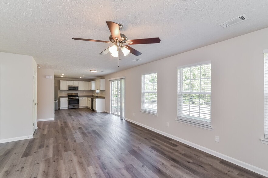 Building Photo - 626 Stonecrest Dr