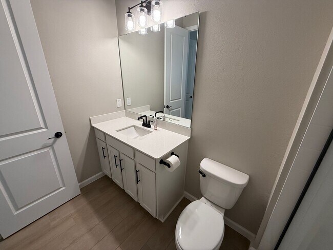 Building Photo - 4/3 Clermont Spacious Home