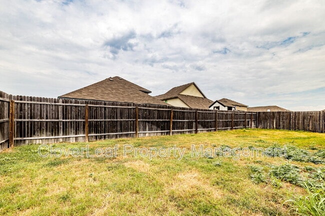 Building Photo - 720 Red Barn Bnd
