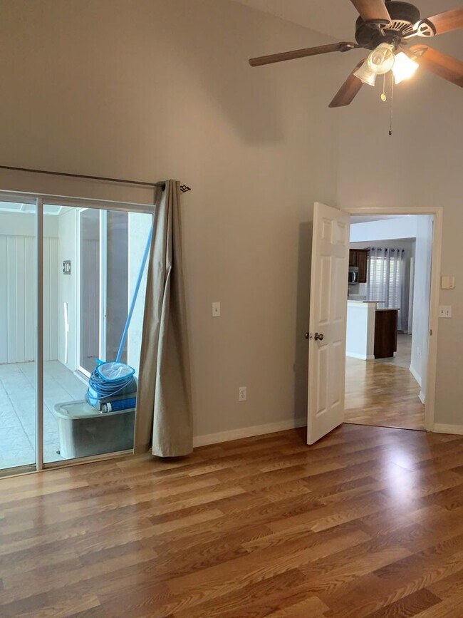 Building Photo - 3/2 Pool Home in Manderley Run