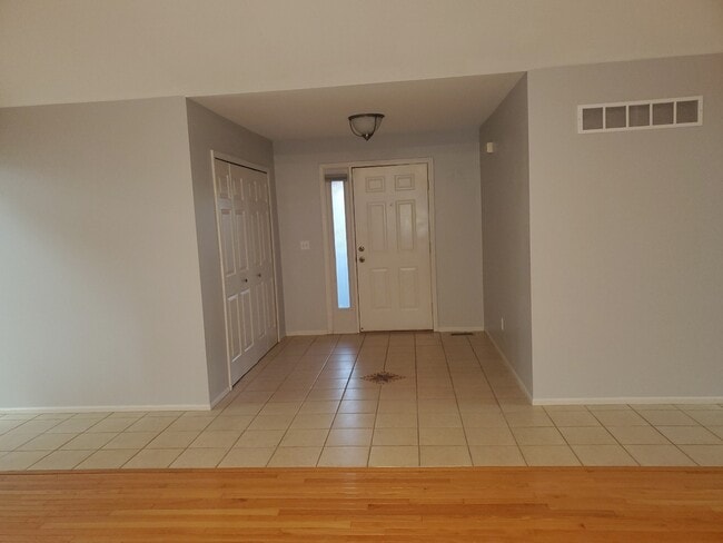 Building Photo - 50262 Barrett Dr