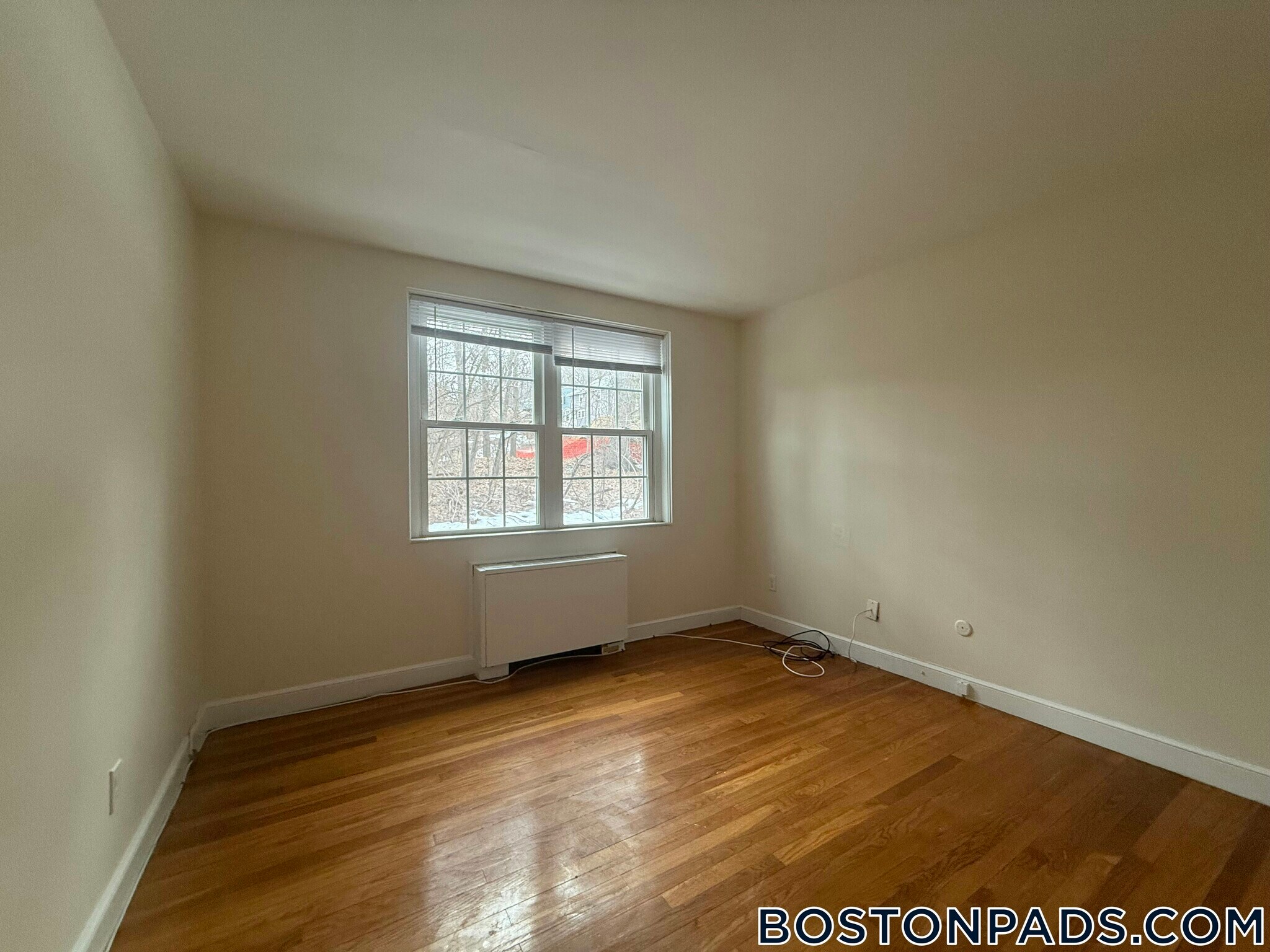 Building Photo - 17 Captain Parker Arms