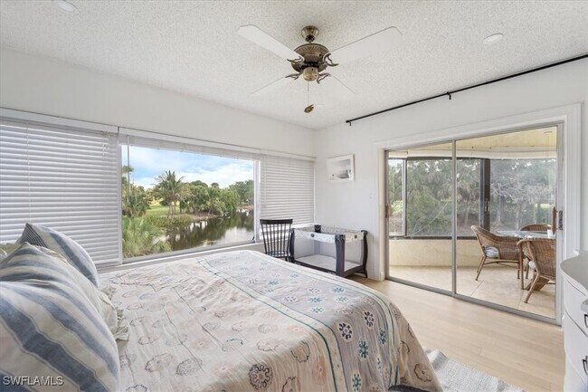 Building Photo - 955 Palm View Dr