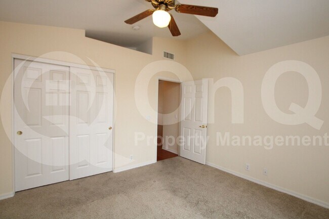 Building Photo - 1535 E Michelle Dr