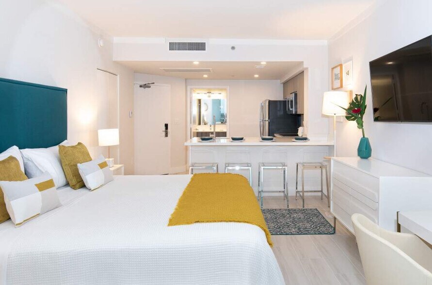 Building Photo - 2889 McFarlane Rd