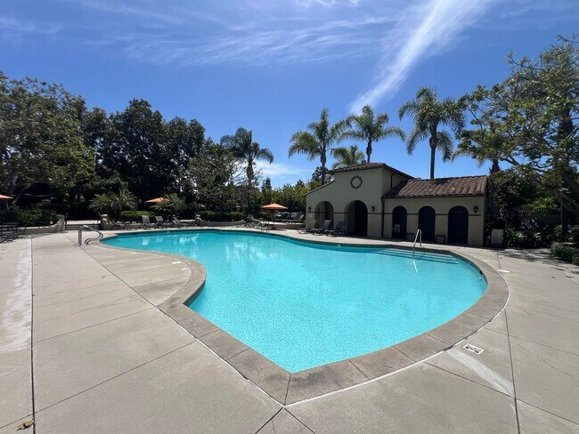 Building Photo - Beautiful 2-Bedroom Home with Resort-Style Amenities