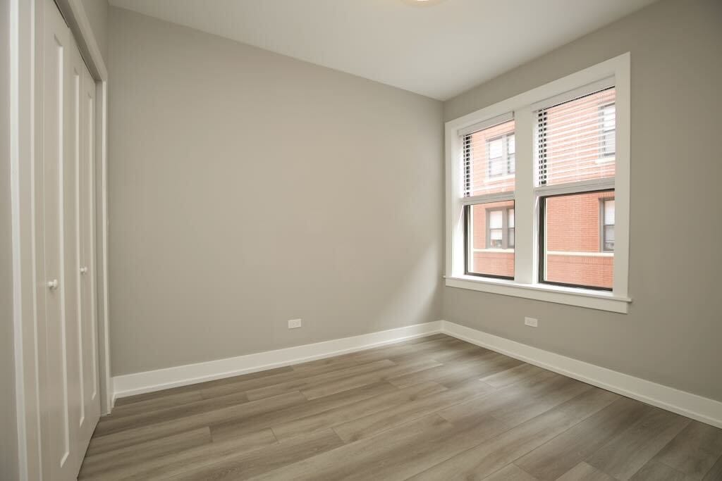 Building Photo - 3934 N Janssen Ave