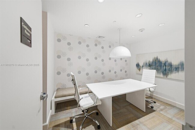 Building Photo - 951 Brickell Ave