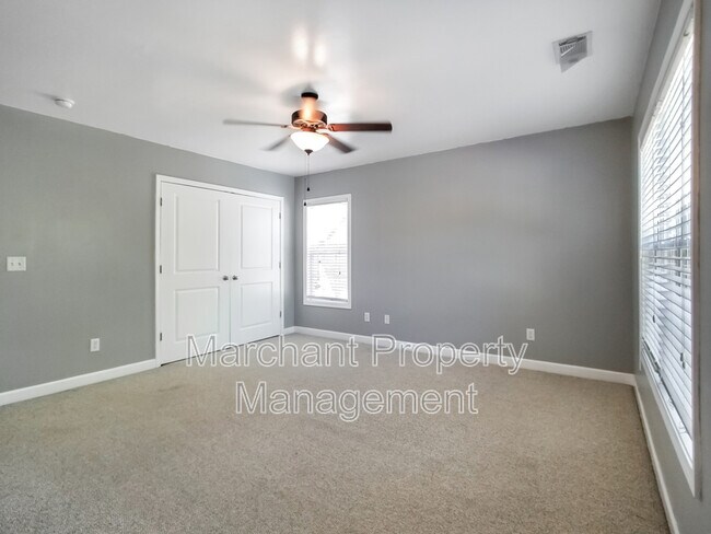 Building Photo - 209 Ashby Dr
