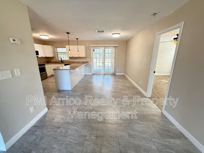 Building Photo - 13670 Highland Rd