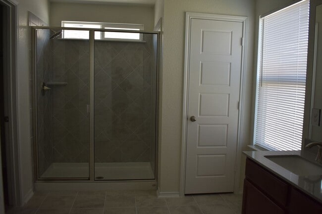 Building Photo - 6412 Carriage Pines Dr