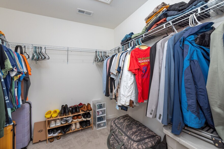 Building Photo - 128 Mooring Dr