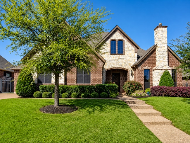 Building Photo - Where Luxury, Elegance & Everyday Comfort Meet in Bella Vista!