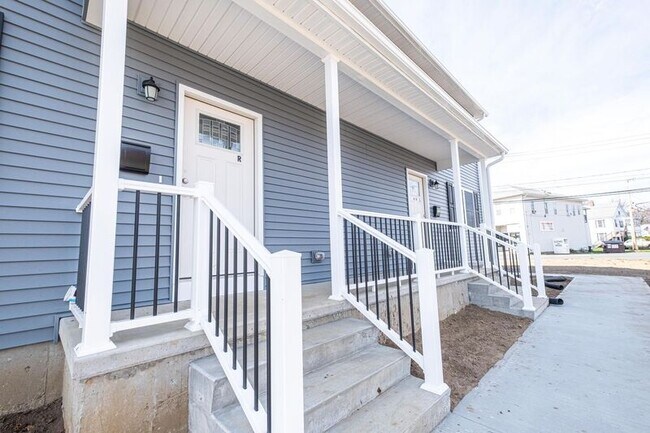 Building Photo - 49 Katharine St