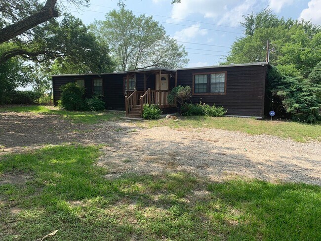 Building Photo - Spacious updated 3 bedroom, 2 bathroom home on acreage