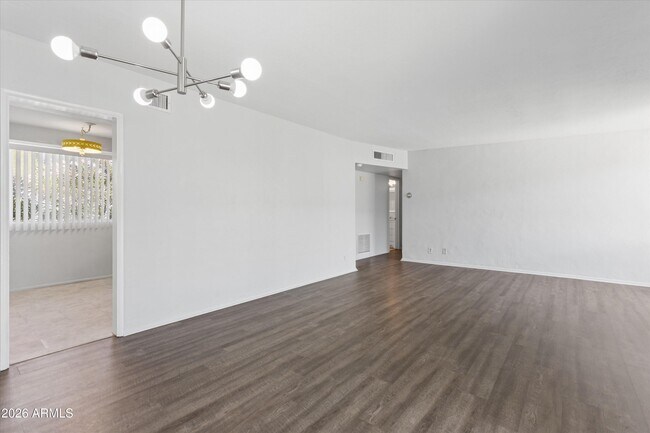 Building Photo - 3308 E Camelback Rd