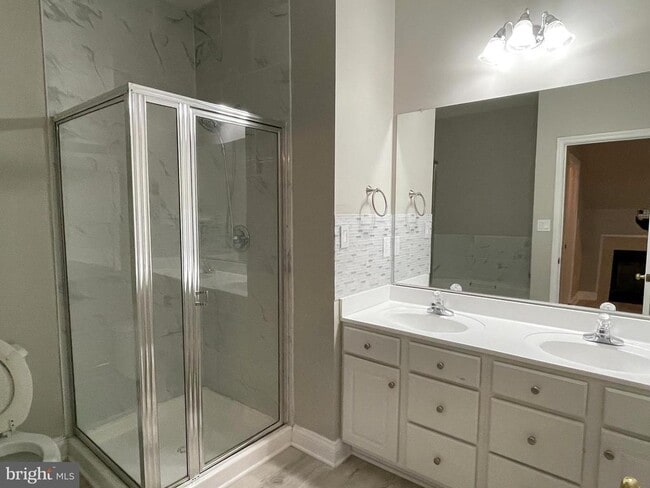 Building Photo - 831 Herring Creek Ct