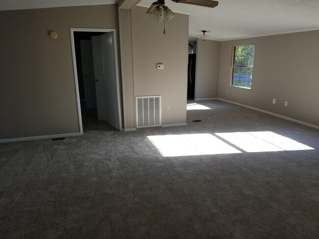 Building Photo - 801 Jetty Ct