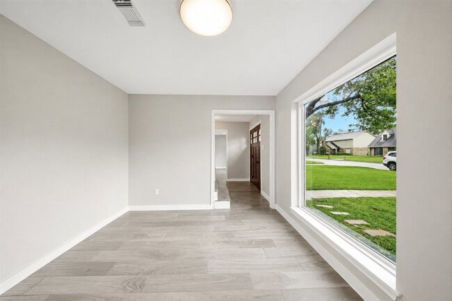 Building Photo - 15414 Ripplestream Dr