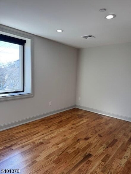 Building Photo - 248 US-46