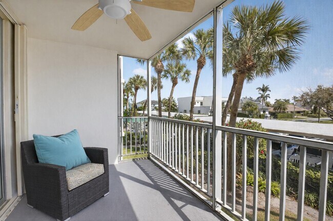 Building Photo - 931 Gardenia Dr