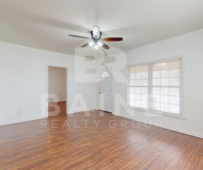 Building Photo - 2621 Sevier Ave