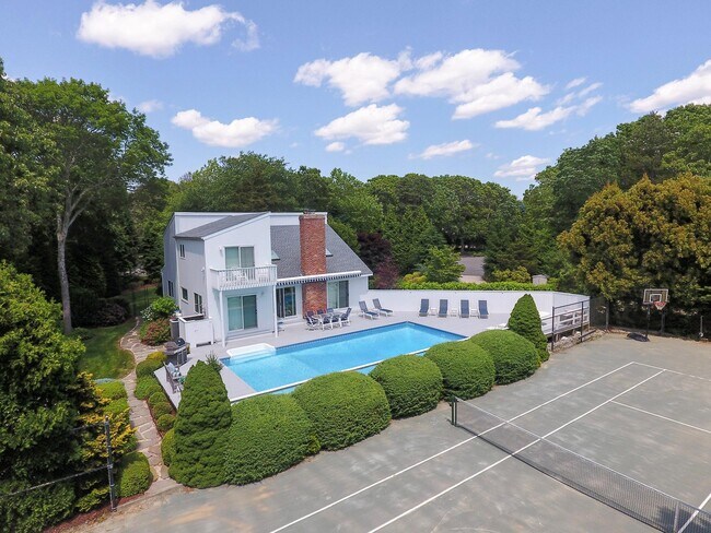 Building Photo - 5 Cedarfield Ln