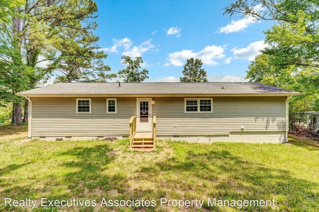 Building Photo - 3 br, 2 bath House - 919 Coker Road