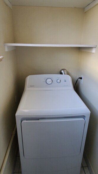 Building Photo - 2526 S Williams St