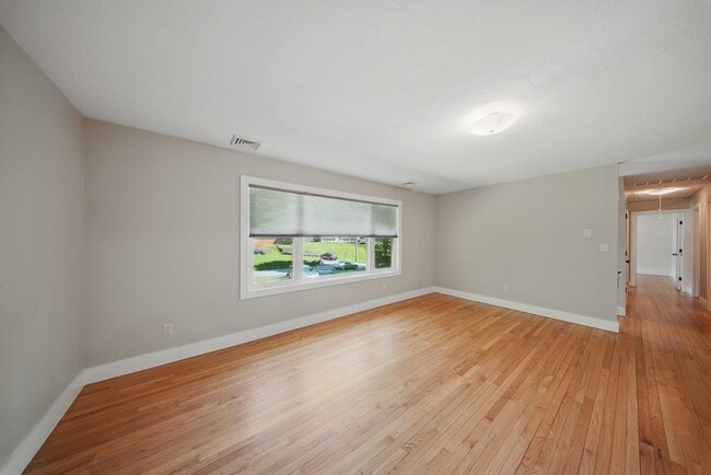 Building Photo - 30 Doe Rd
