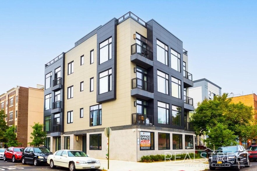 Building Photo - Tilden Avenue