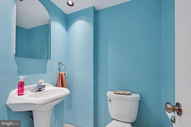 Building Photo - 2903 Henley Rd