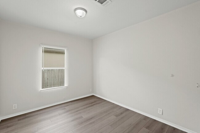 Building Photo - 11703 Greenglen Dr