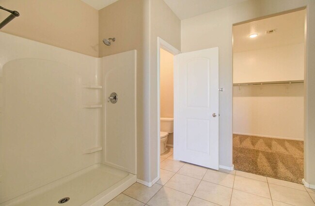 Building Photo - 42098 W Balsa Dr