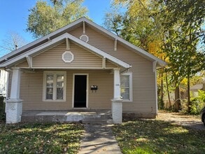 Building Photo - Charming 3-Bedroom Home Near the Park – Pe...