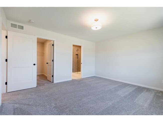 Building Photo - 10226 Arrowwood Path