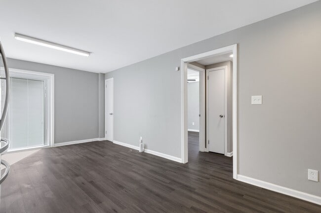 Building Photo - 2060 Nettie Ct